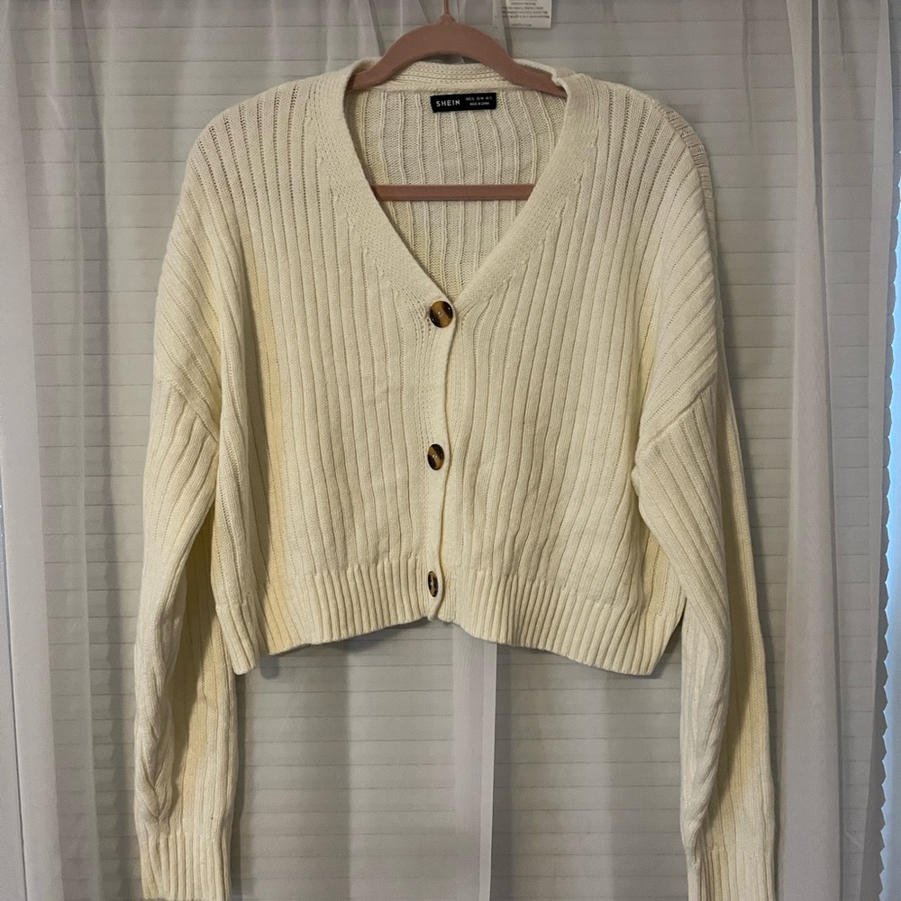 Cream Button-Up Women's Cropped Cardigan